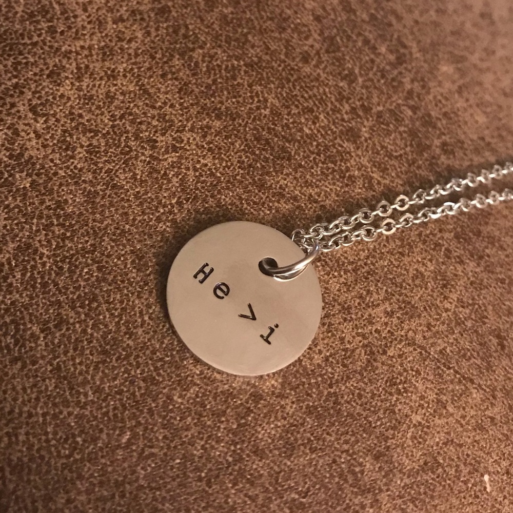 He > I Pendant